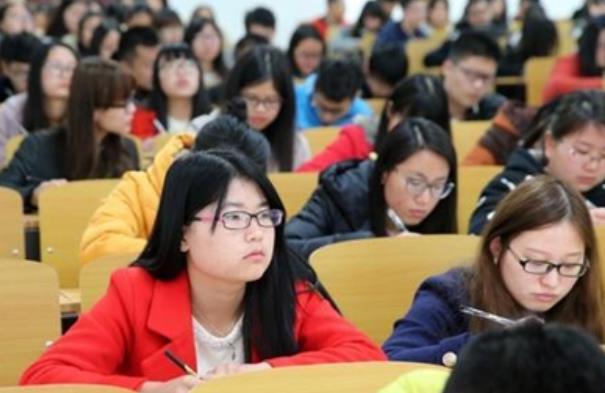 同样是专科学历，“高职”和“大专”的差别在哪？学生注意别选错