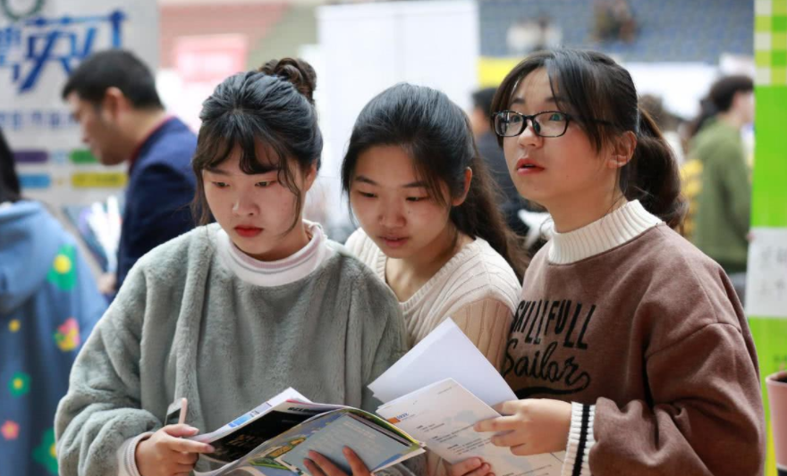 国内研究生院排行榜出炉，哈工大表现亮眼，清华北大无缘榜首