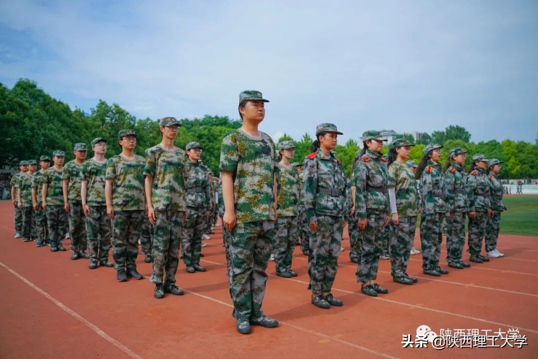 军训回顾丨纪念我们夏季限定的迷彩时光