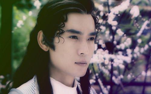 古龙48则经典语录：人在江湖，身不由己，寸心之争，生死忘矣