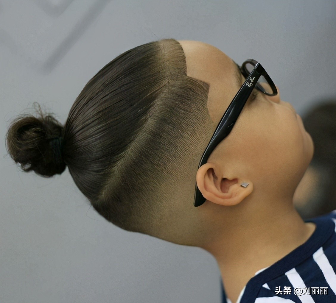 3到10岁小男孩,发型这样剪,真帅气