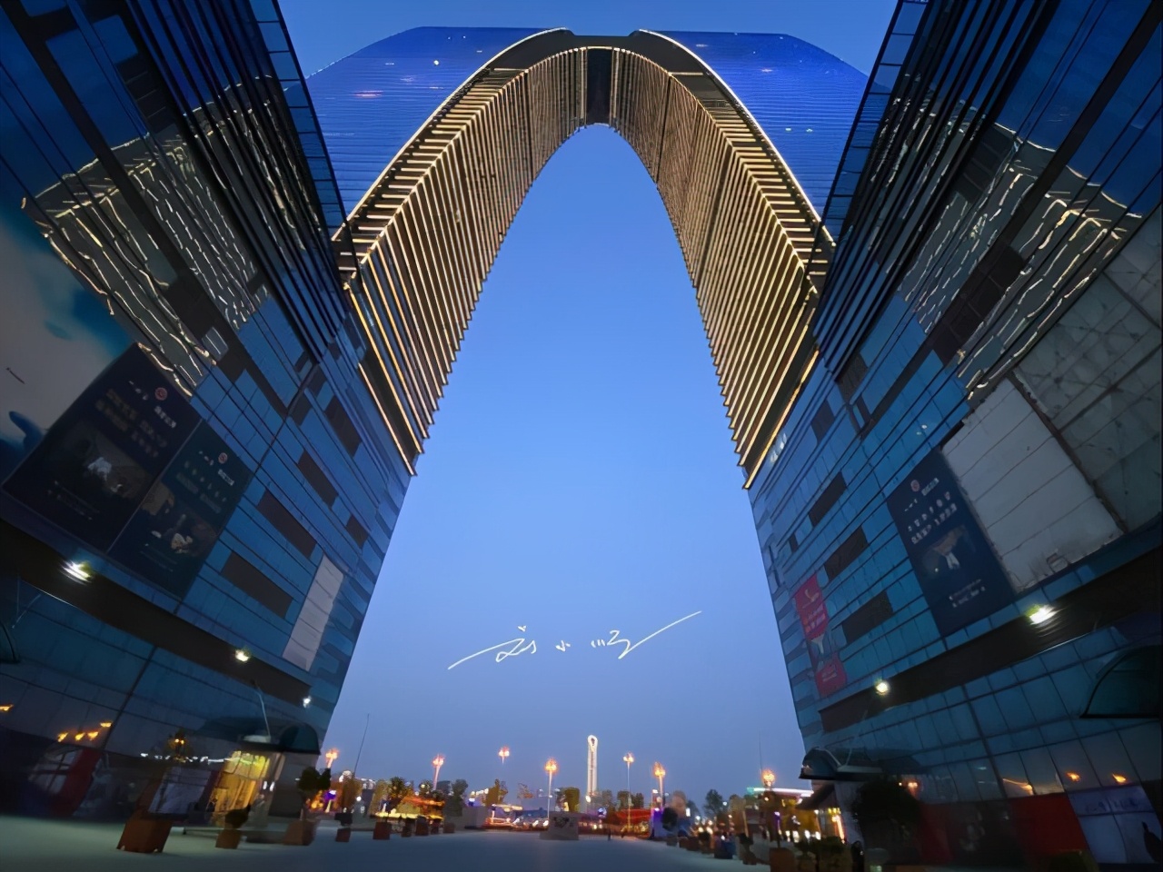 苏州大裤衩建筑叫什么名字苏州裤子大楼是干什么的