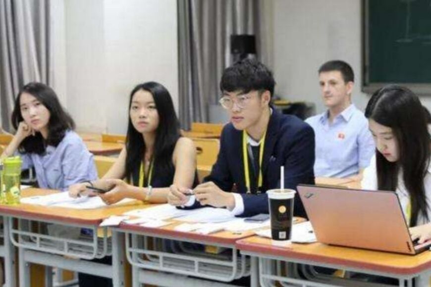 为什么大一要上“晚自习”，大二以后就不用了？过来人告诉你答案