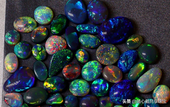 被誉为宝石中的“调色板”欧泊，不来pick一下吗？