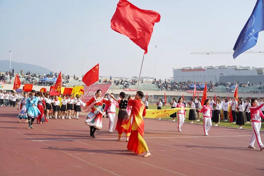 中南大学第二十届校运动会开幕！快来pick你最喜欢的方阵！