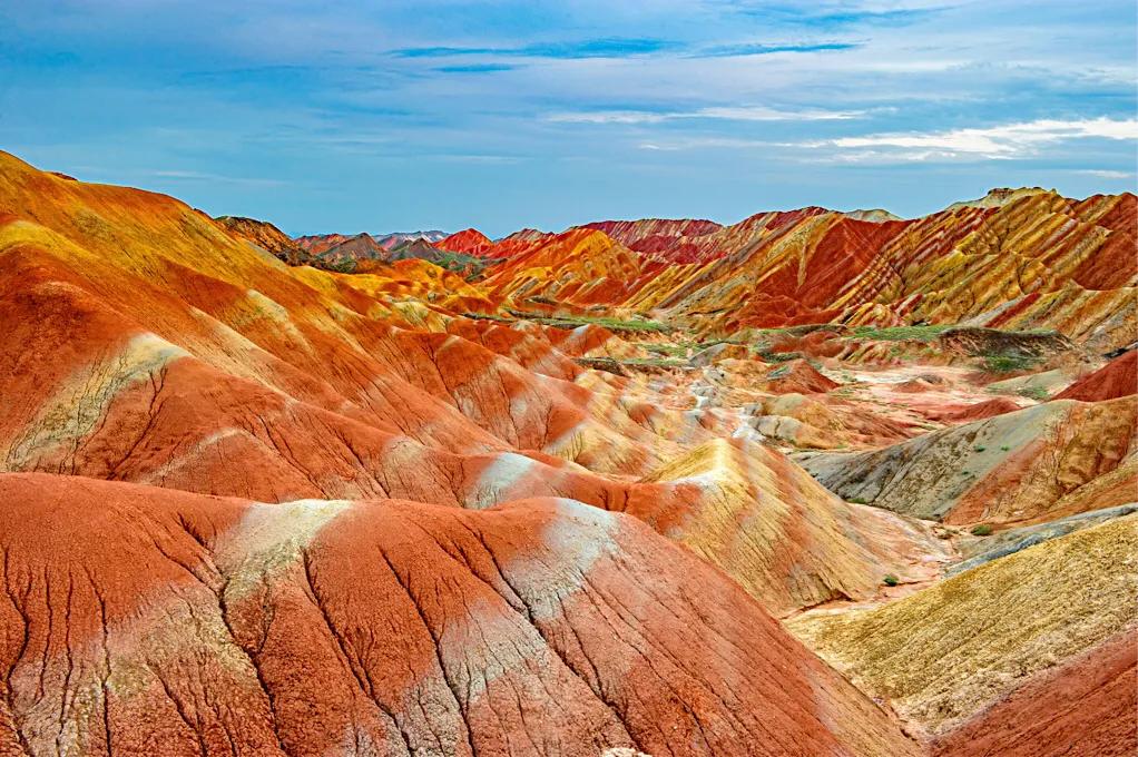 中国丹霞地貌(中国最美的七大丹霞)-图1