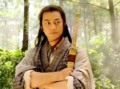 《辟邪剑谱》引发正邪大战，华山派内奸浮出水面，十大魔功重现江湖争夺武林秘籍真相大白。