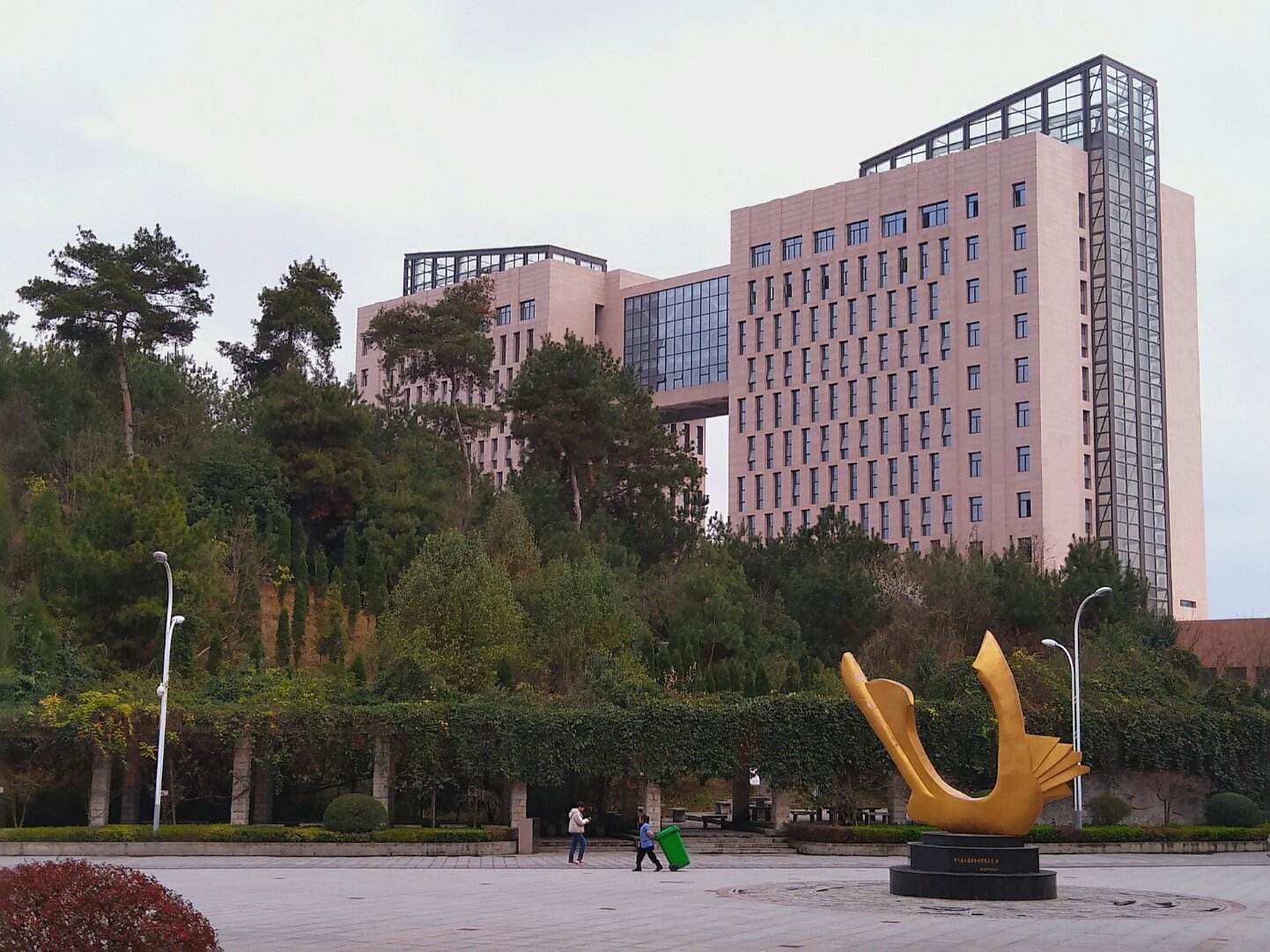 贵州这三所二本学院，录取分数不高，适合做备选项