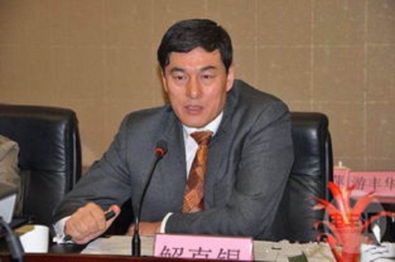 毛阿敏丈夫解直锟：从印刷厂工人到身价万亿，生活低调热衷做慈善