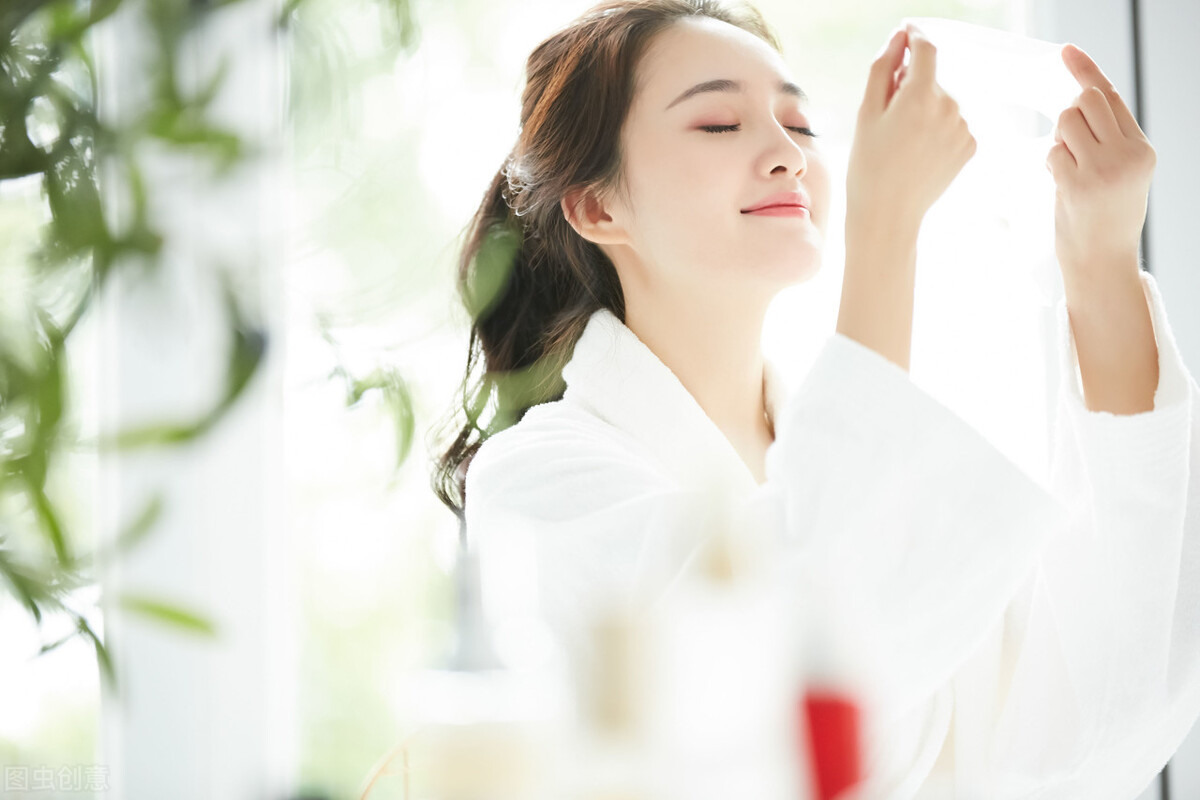 6种化妆水的用法你知道吗？拒绝浪费，轻松养好年轻紧致皮肤