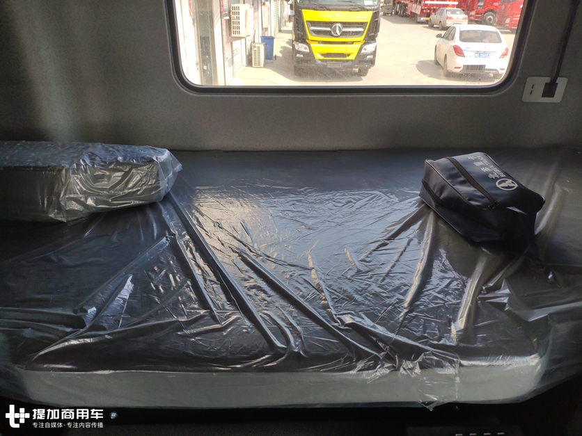 曾经辉煌的北奔重卡又回来了？国六北奔燃油车已上市，外观真抢眼