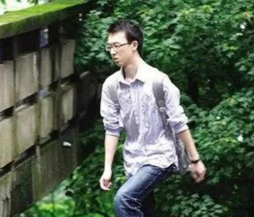 高考状元何川洋，659分考上北大，却因父亲自作聪明被北大拒录