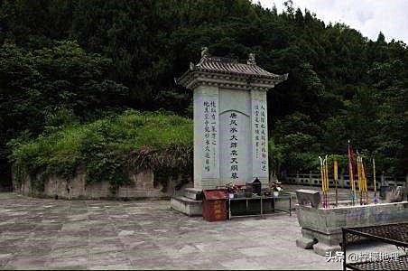 陕西咸阳一个县，面积不大被隔成两部分，历史悠久人称“槐乡”