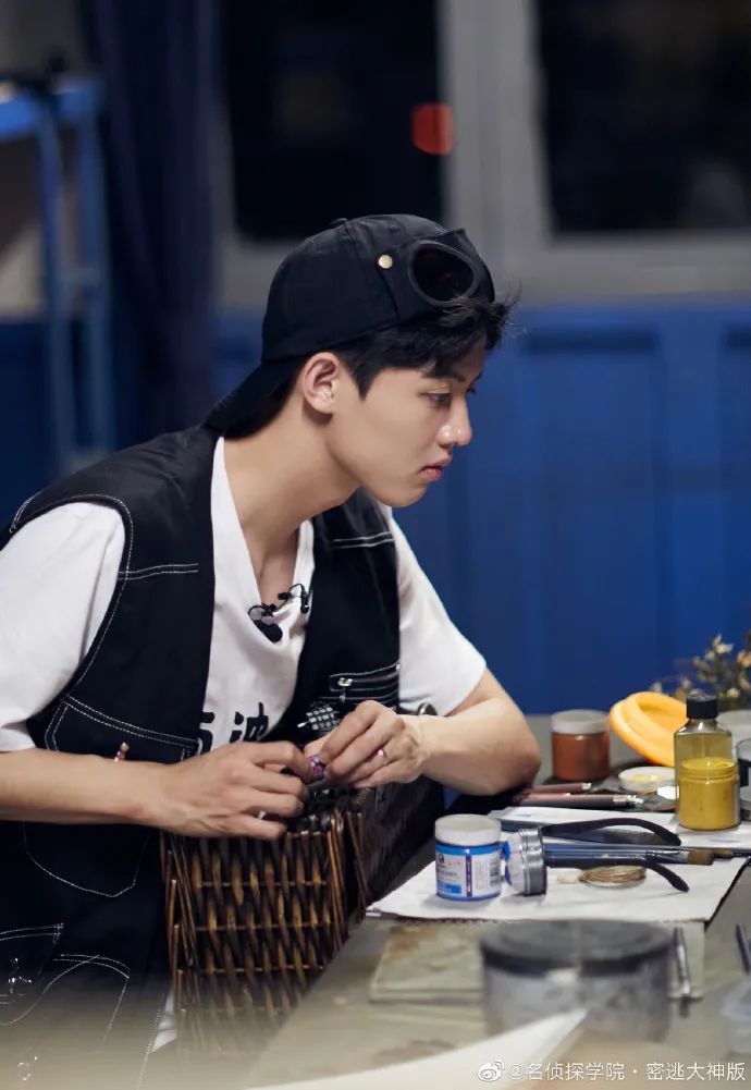 高智商和高颜值并存，《名侦探学院》的男孩们为什么这么有魅力？
