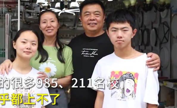 被清北拒收的江苏状元白湘菱，已就读港大一年，日后有什么打算？