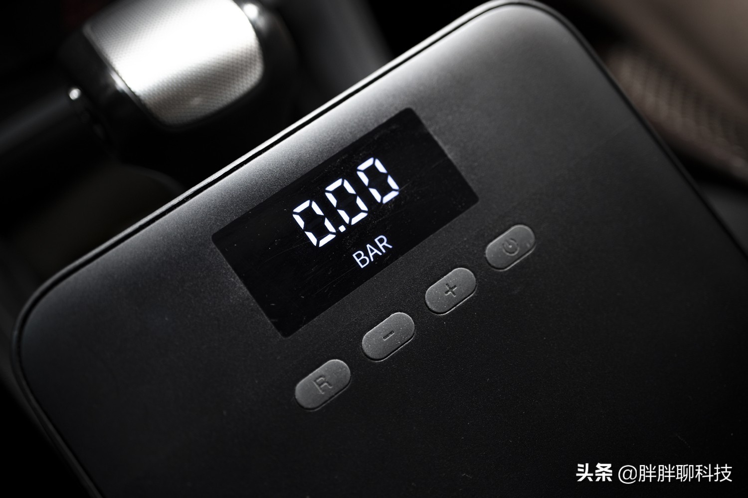 谁的气量更足？360 Q3与70迈青春版车载充气泵对比评测