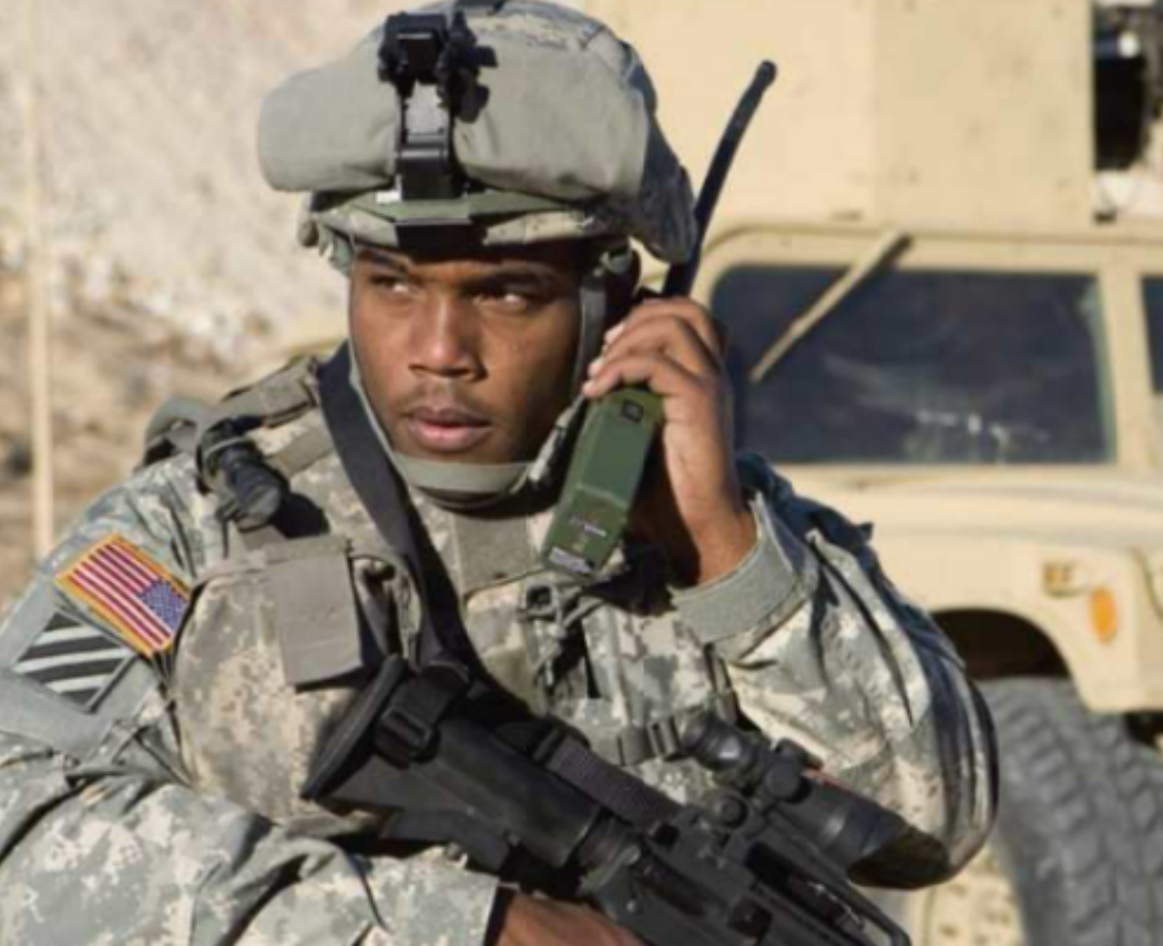 美军黑科技：单兵电台，士兵人手一部的数字化神器，还能干扰敌人