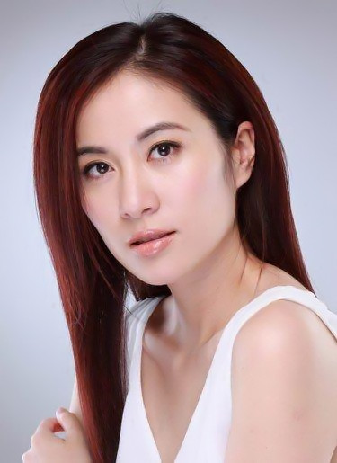 40岁叶璇自曝担心王一博，从名校学霸到遭群嘲，她其实活得真实