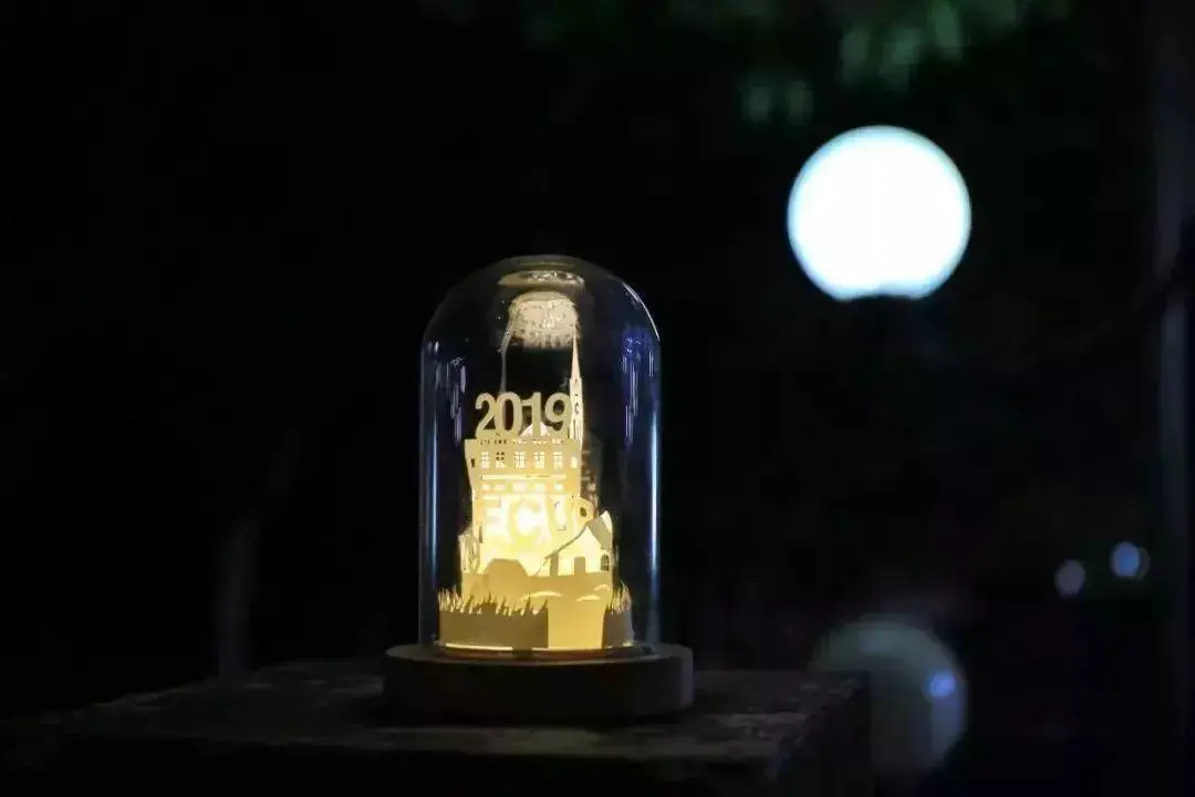 看着别人家的毕业礼物，我酸了