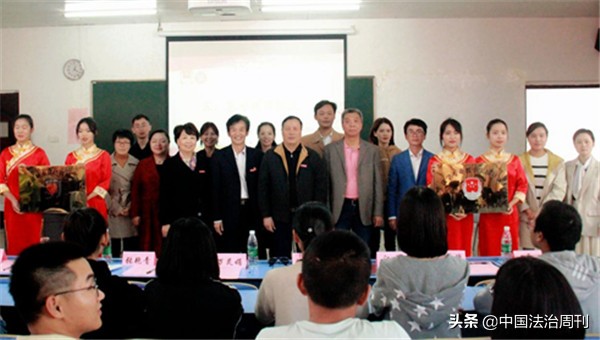 共青城市司法局与江西财大现代经济管理学院“校局合作”揭牌仪式