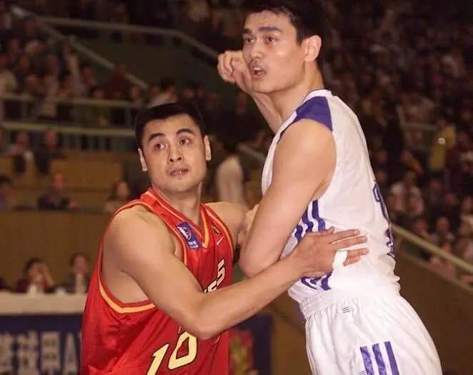 为什么cba总决赛MVP(01年和02年CBA总决赛MVP，为什么都给了失败方的球员？)