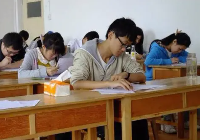 “一年时间没白费！”西安复读文科考生，涨了58分顺利过一本线