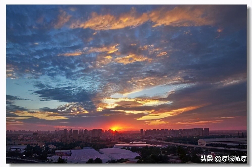 沐浴朝阳，感受青春，邂逅午后，体会人生，遇见晚霞尝尽人生百味
