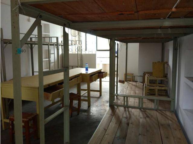 越来越多的大学生校外租房，背后原因很无奈，学姐善意直言