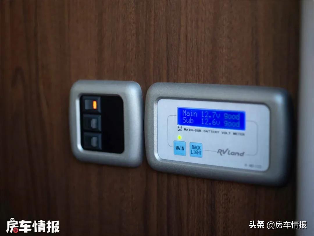 新款丰田考斯特房车，4.0L动力足，大沙发特舒服行李箱能住人