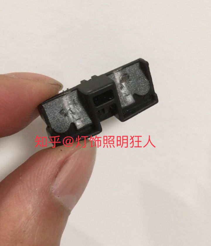 開關插座哪家強？14個品牌插座硬核測評