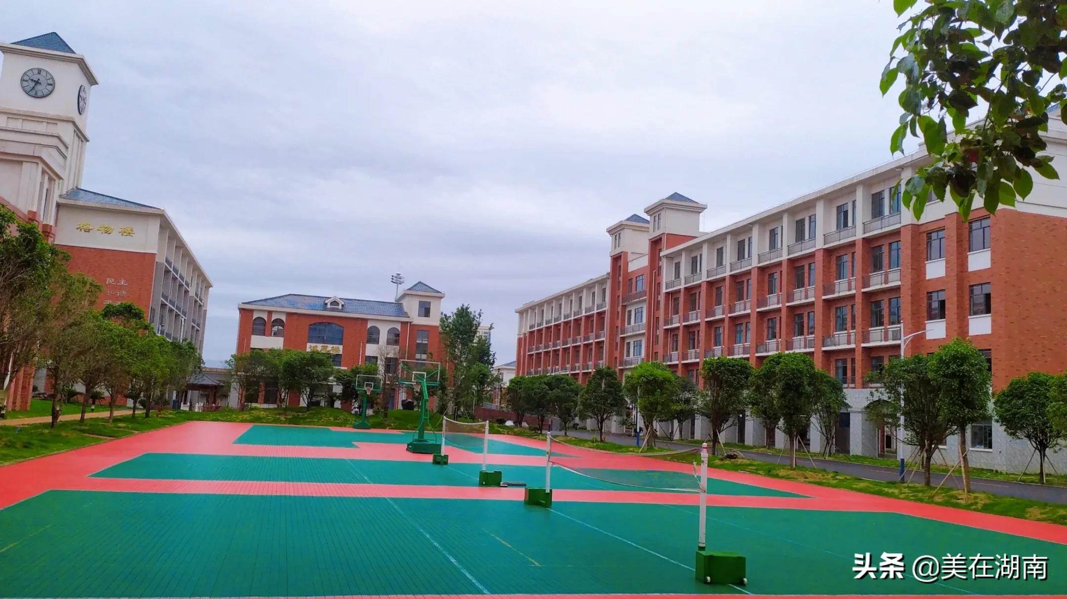 高考喜报传佳音，湖南多地高中成绩出炉，看是不是你所在的学校