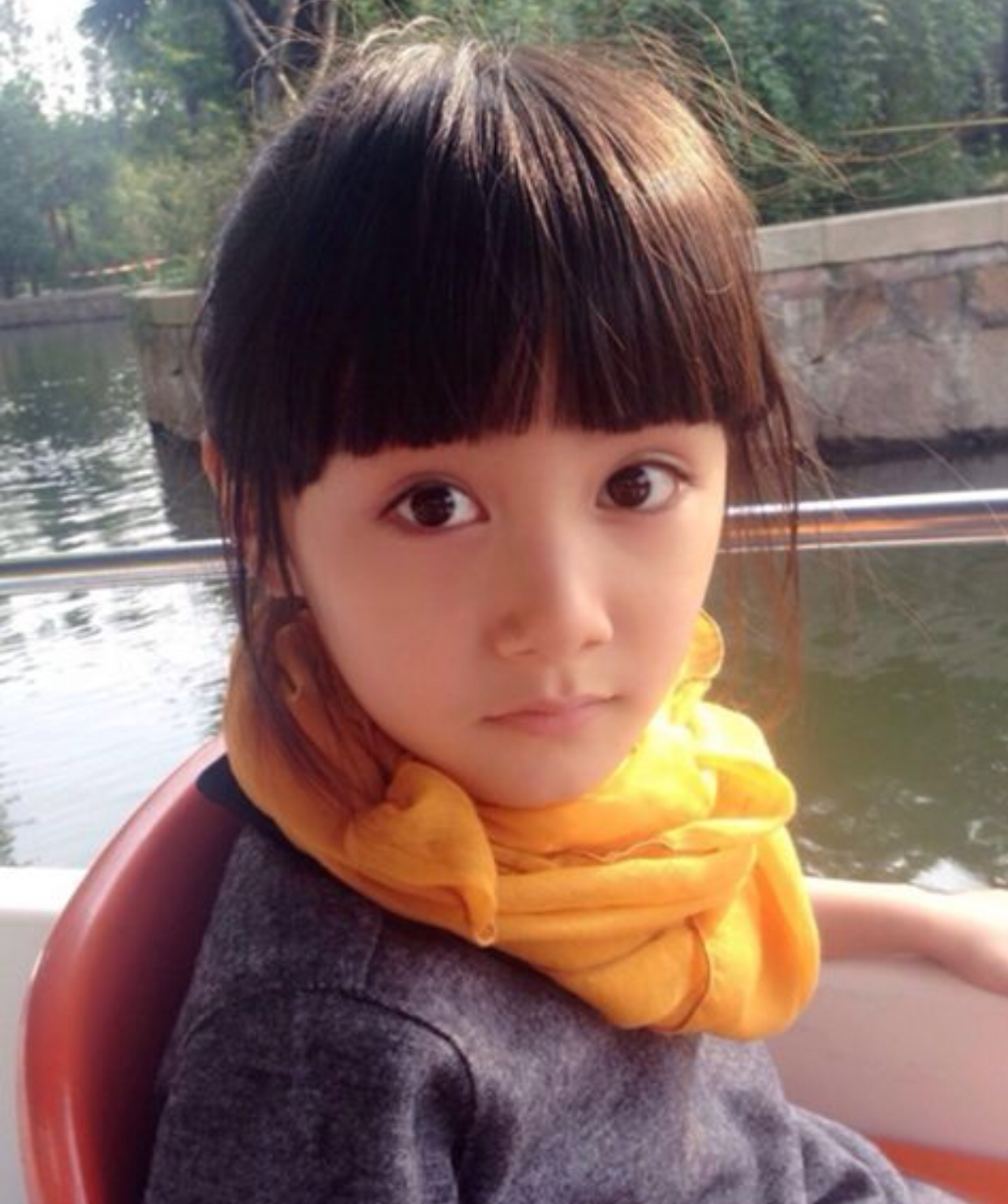 13岁演偶像剧女主,12岁搭遍大咖,高颜值"05花"们也太强了吧?