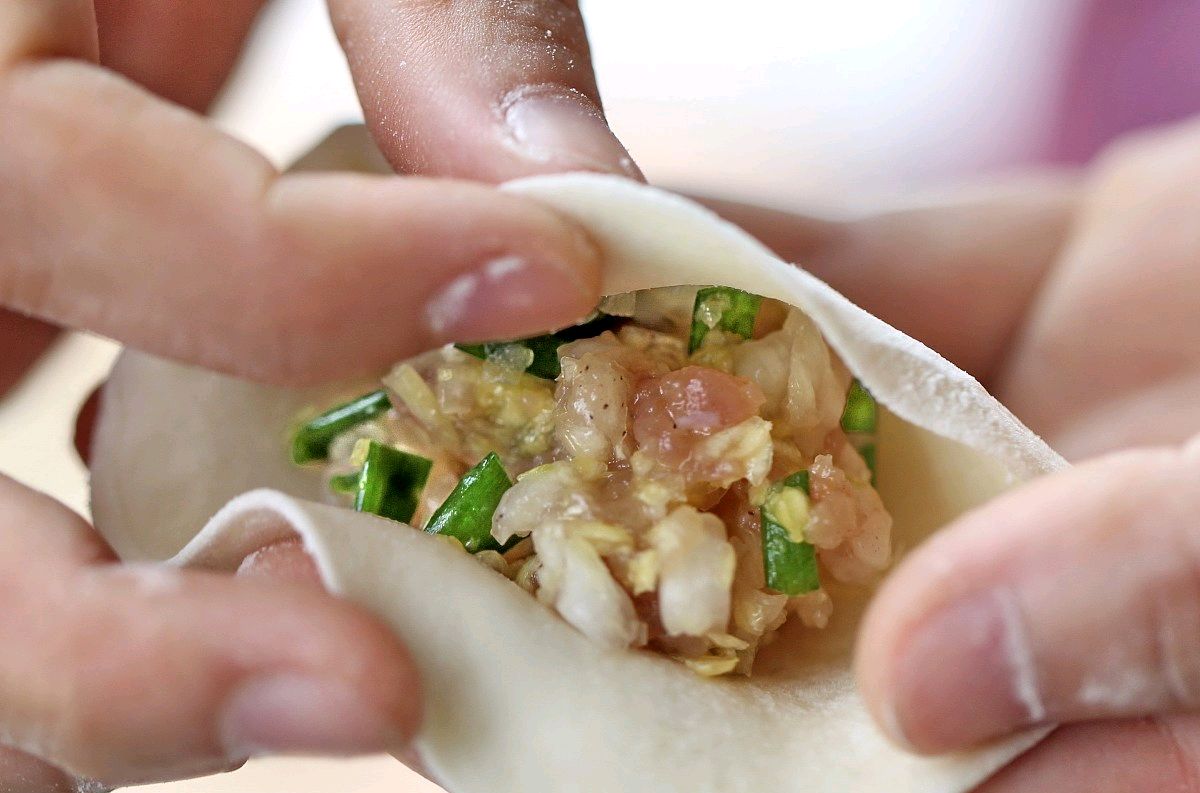 調餃子餡用鹽的竅門,正確使用,餃子餡才能鮮香美味沒有湯汁