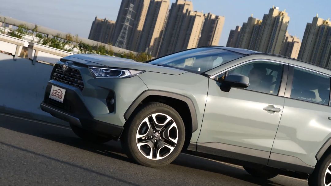 四个方面详细评测丰田RAV4 我发现了这些优点和缺点