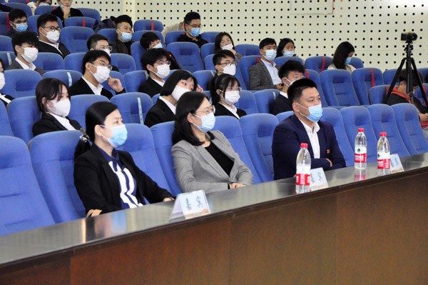 霸气“走红”！人民日报、新华网、光明日报齐关注，东北这所大学强势刷屏！