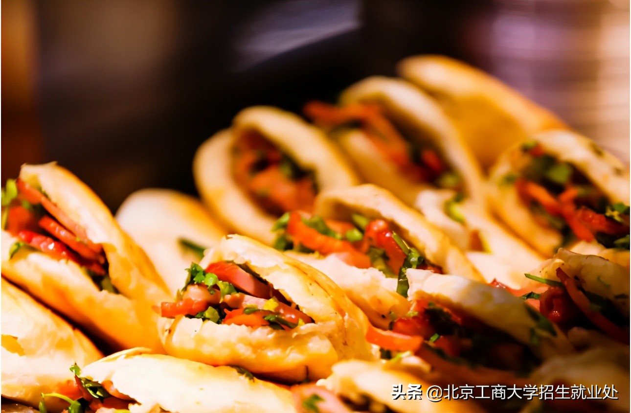 火了！北京“超豪华”大学：占地83万平米，网红美食扎堆，还新建专业级影院！