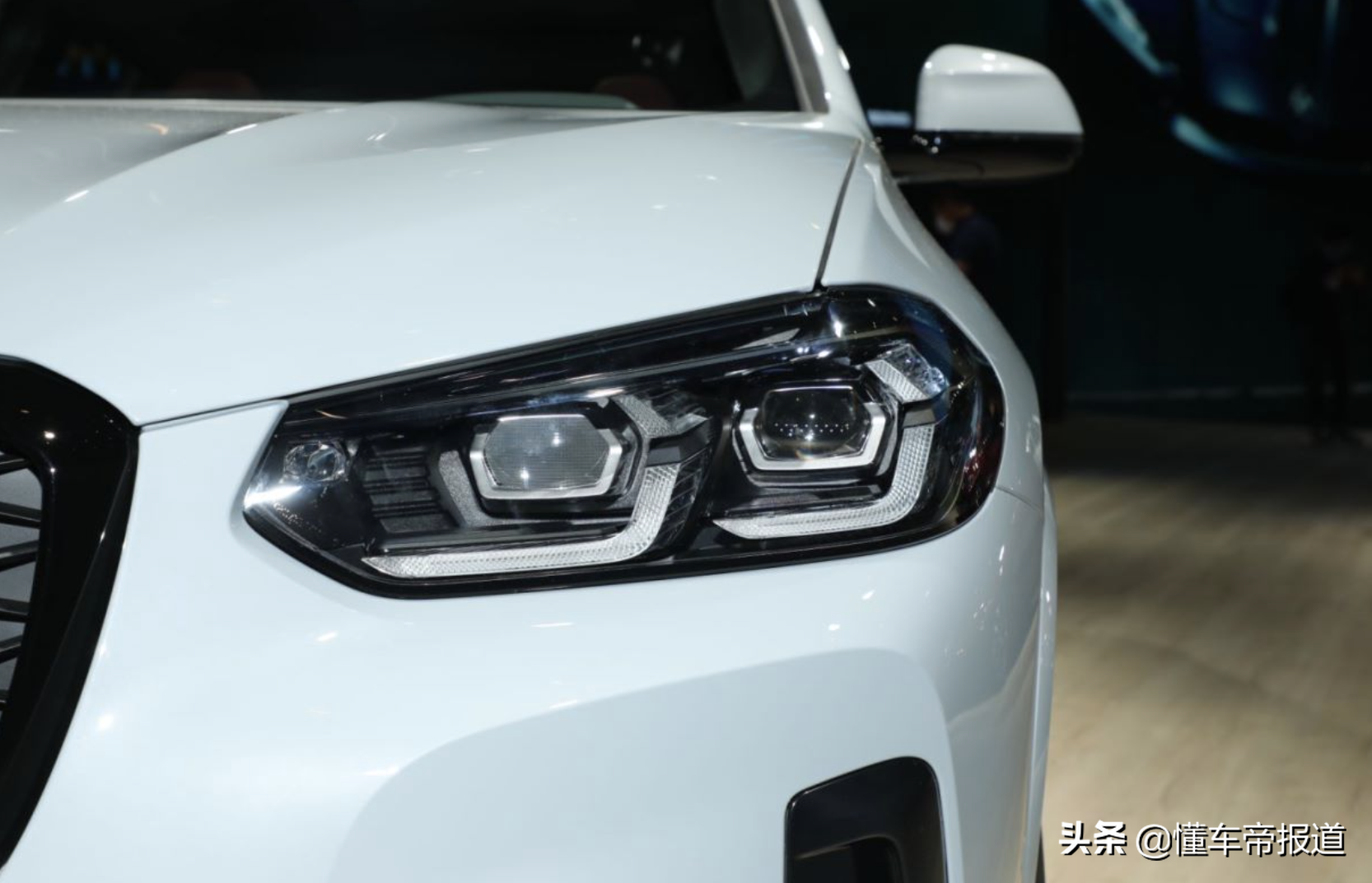 新车｜新款宝马X4正式上市，售45.59万元起，设计优化配置提升