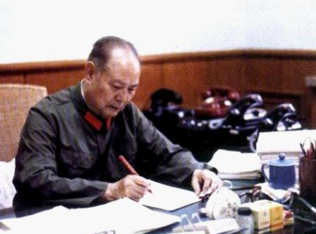 1984年叶剑英病危，中央已准备追悼会，紧急时刻钟南山力挽狂澜