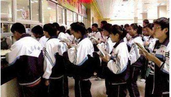 衡水中学高考状元：从年级568名逆袭进北京大学，成功只靠2个字