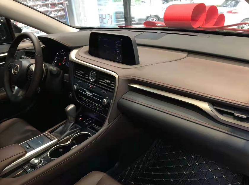 40.5万起！体验雷克萨斯RX，中大型豪华SUV，内饰奢华，外观低调