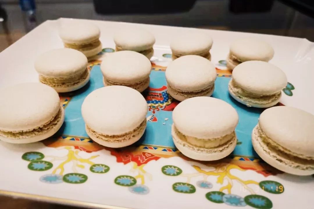 教你做好马卡龙（Macarons）的核心技术，这个男人有两手