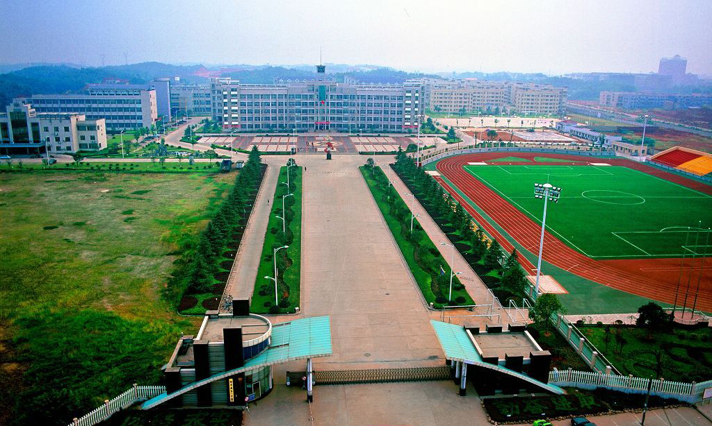 湖南湘潭2020高考四所好高中，湘乡一中创佳绩，获湘潭市理科状元