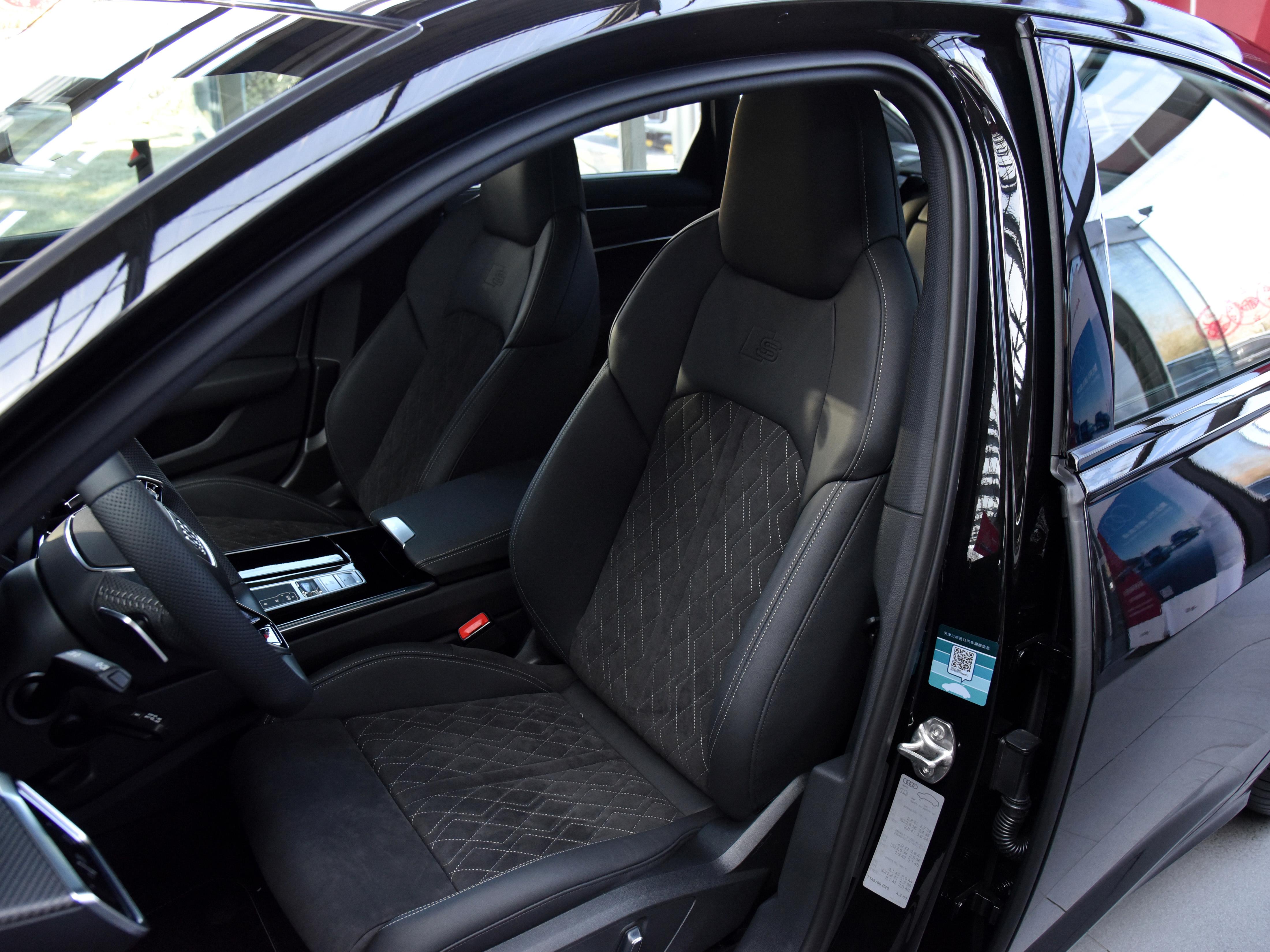 进口行政级豪华轿车，大空间配V6双涡轮，价格不错，实拍奥迪S6