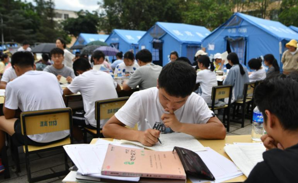 高三模拟考试从来没过400分，还能上本科吗？听听老师怎么说