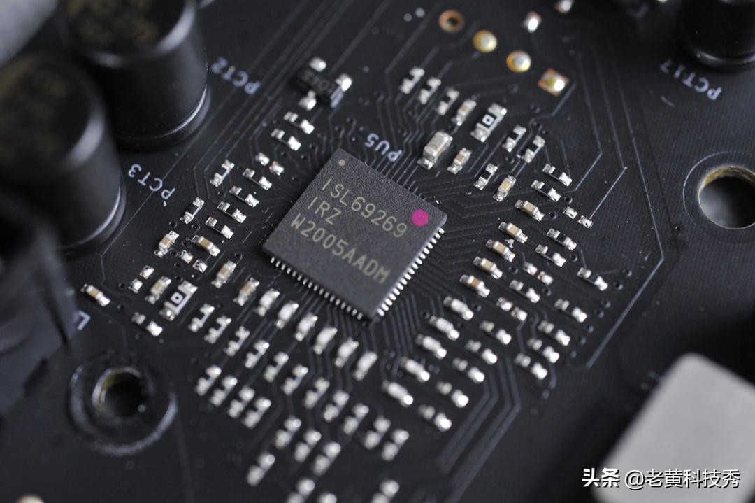 拆解一款很靓的B560主板，这样的设计值得入手吗？
