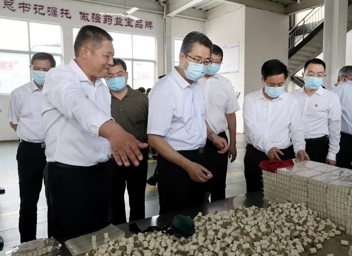 申长雨在河南南阳调研时强调 建立立体化中医药知识产权保护体系