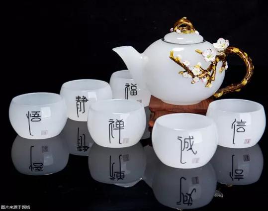 陶瓷餐具的这些安全风险你了解多少？如何规避