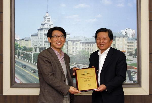 为什么广大学子都想去清华北大？清华大学宣传片爆红网络