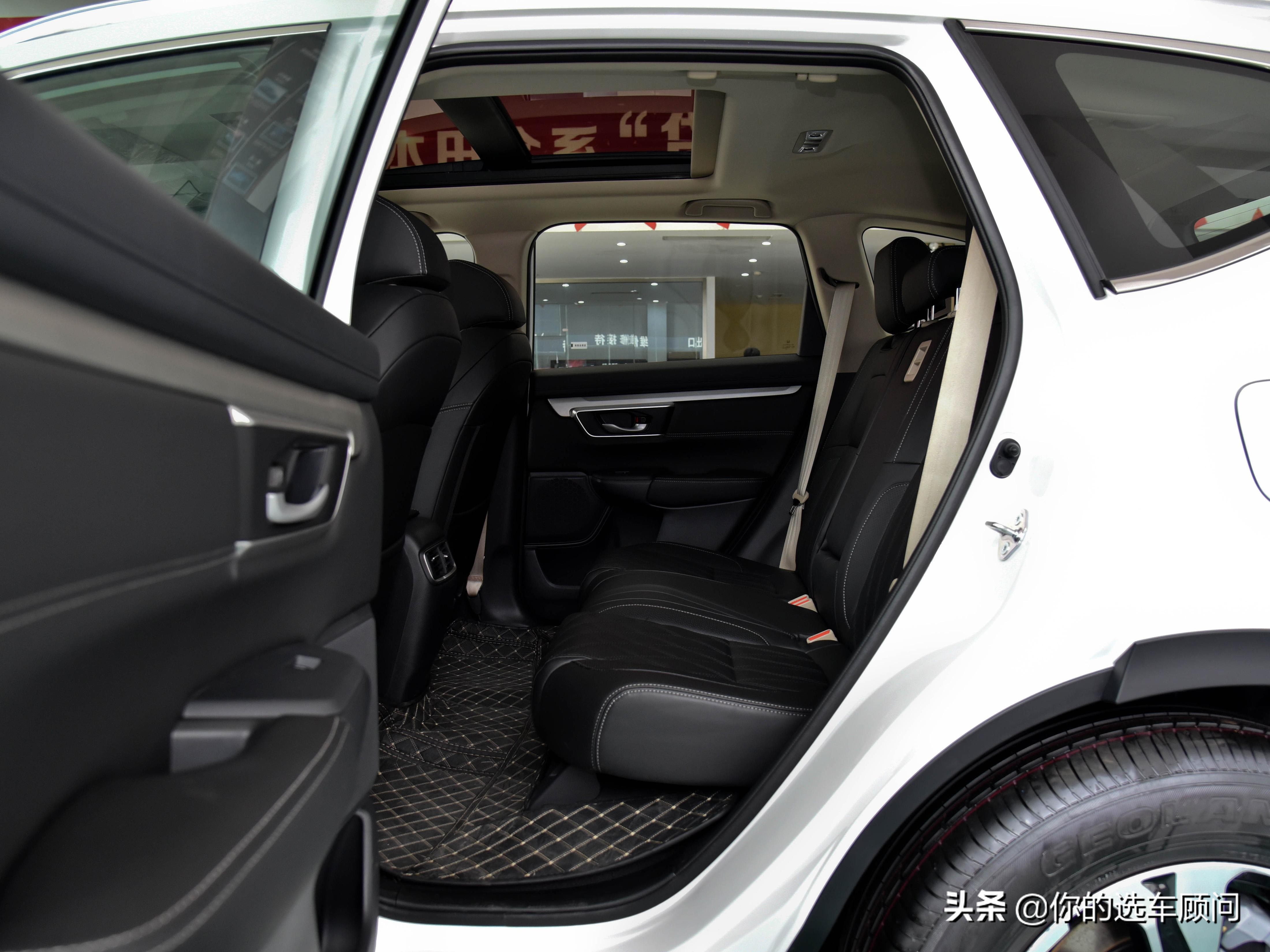 日系增压机SUV，高销量大空间油耗不到7L还不贵，带你看本田CR-V
