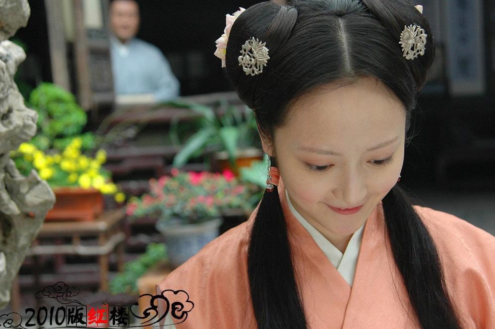 “只因在人群中多看了你一眼，从此我便瞎了眼”，原句竟如此美妙